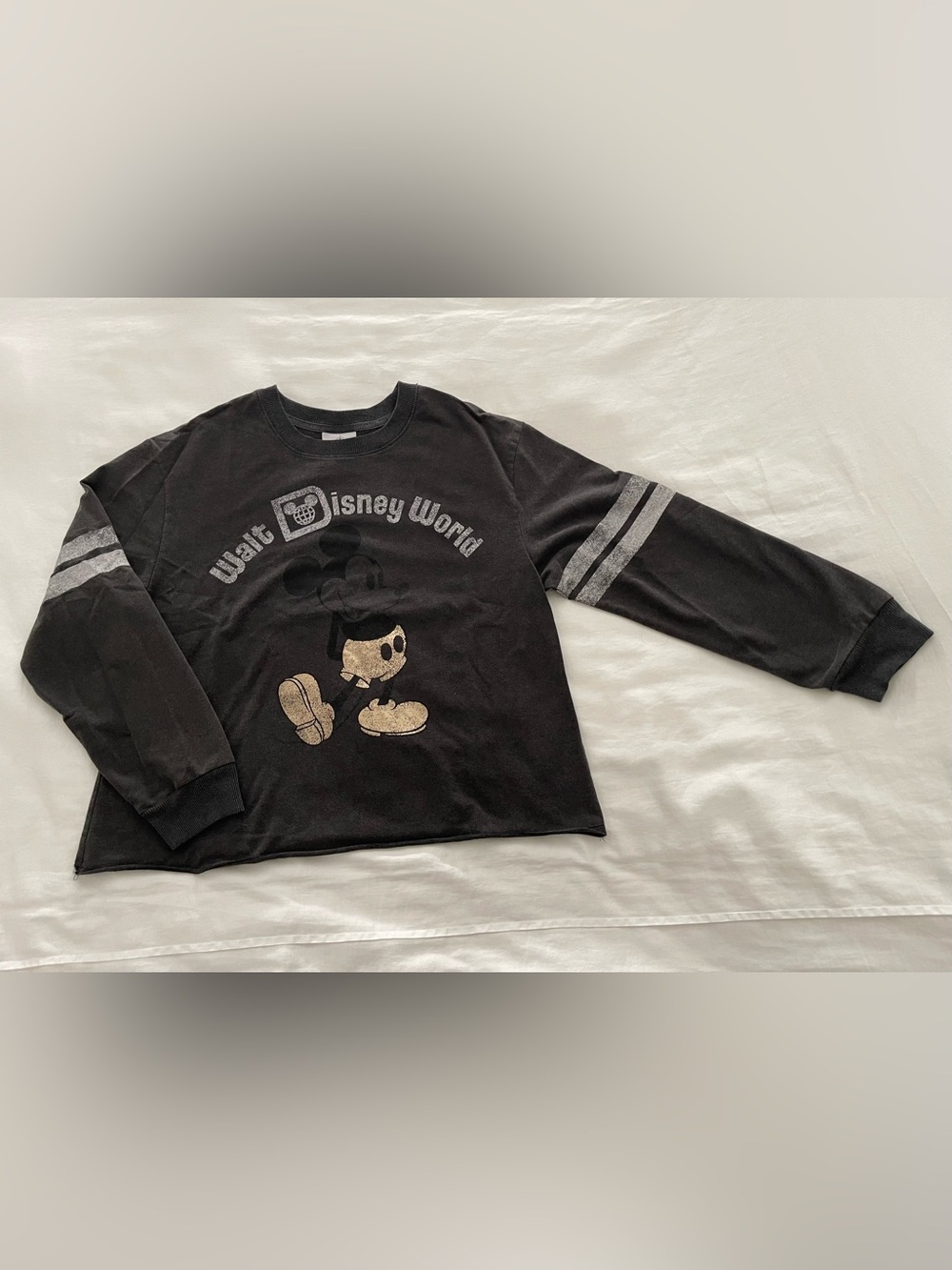 Walt Disney World Long Sleeve Cropped Raw Hem Grey Mickey Mouse Shirt Sz. L